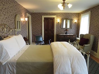 Stone Chalet B&B Inn And Event Center Ann Arbor Eksteriør bilde